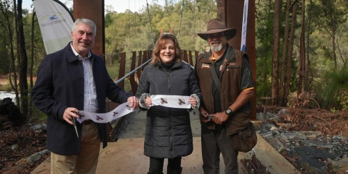 The Dwaarlindjirraap Bridge has been formally opened