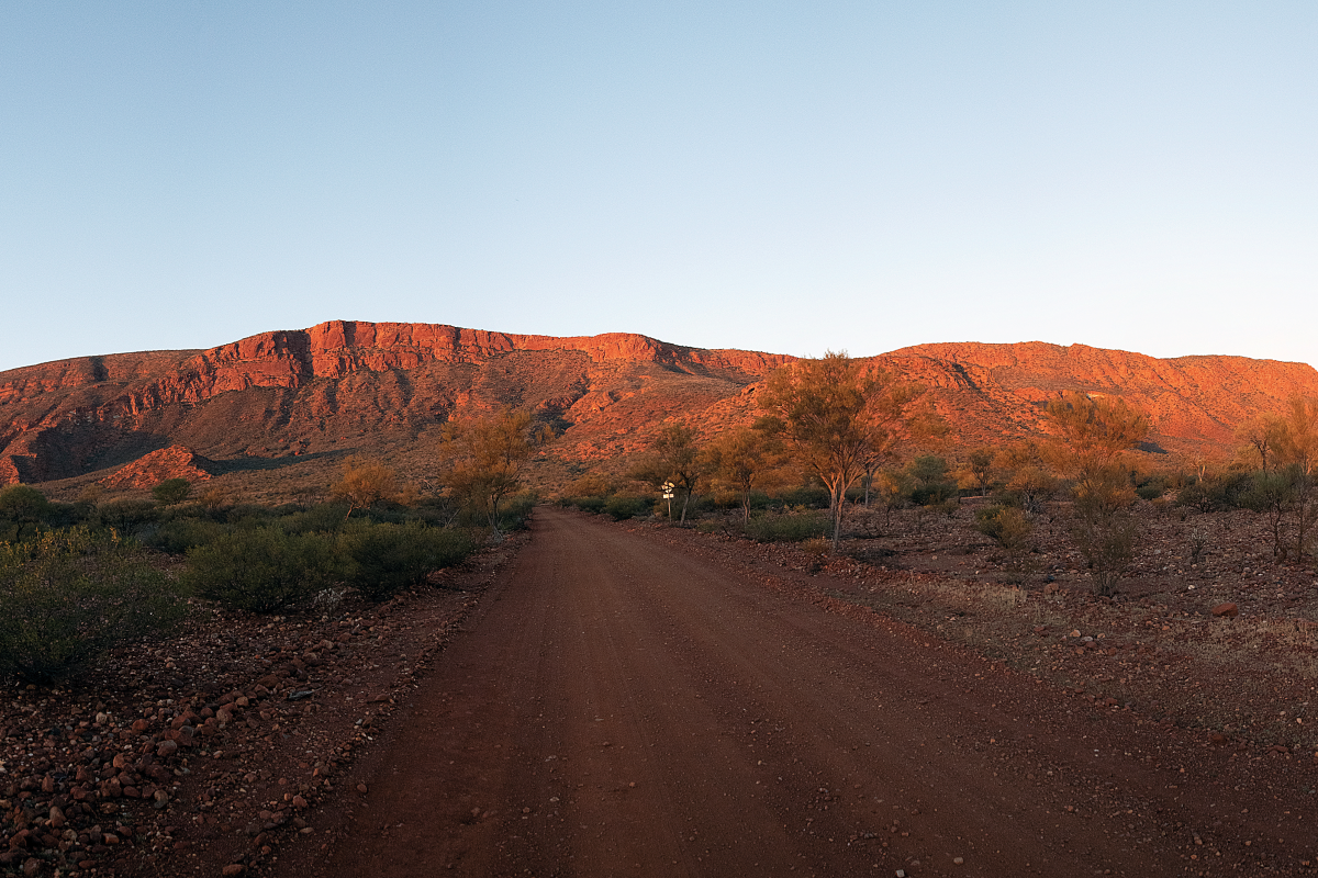 Burringurrah (Mount Augustus). Photo – Peter Nicholas/DBCA 